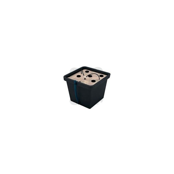 AeroFarm flowerpots by GHE