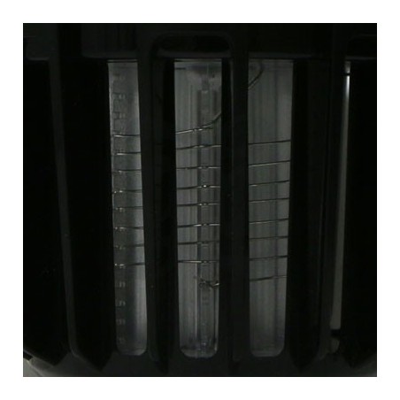 Ampoule LED anti-moustiques Nomadic 2 en 1 de près