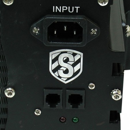 Kits d'éclairage reliés via le Solux Master Controler