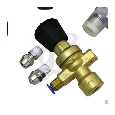 Kit CO2 con bombona desechable 1Kg codo manguera